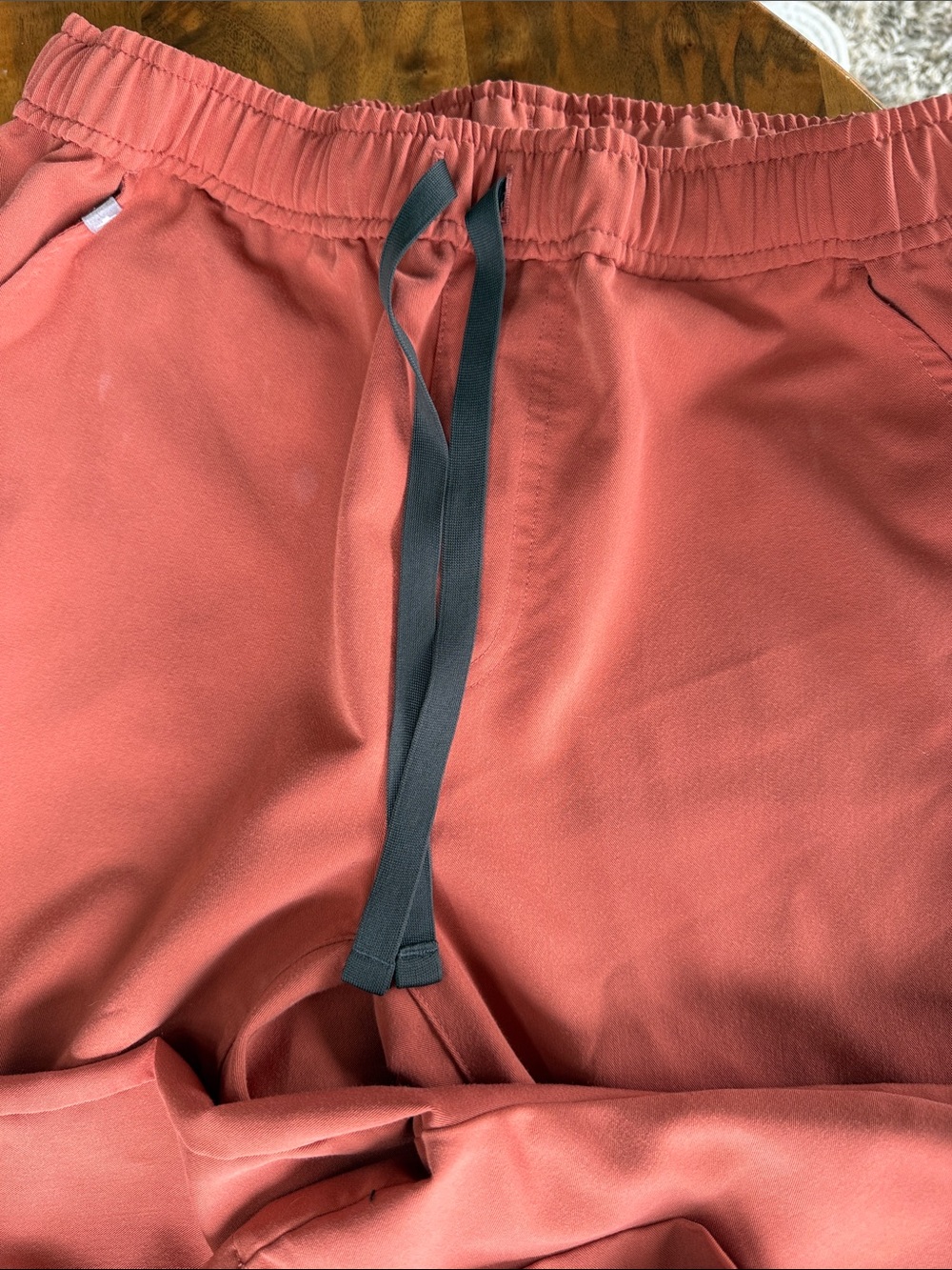 Figs Dusty Coral Scrub Top & Jogger Set (technical collection) unisex small - Picture 4 of 5